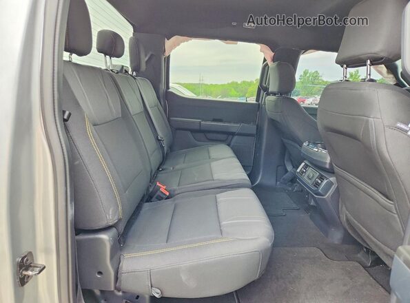 1FTEW2LP0RKD03810 2024 FORD F150 Silver Vista de los asientos traseros
