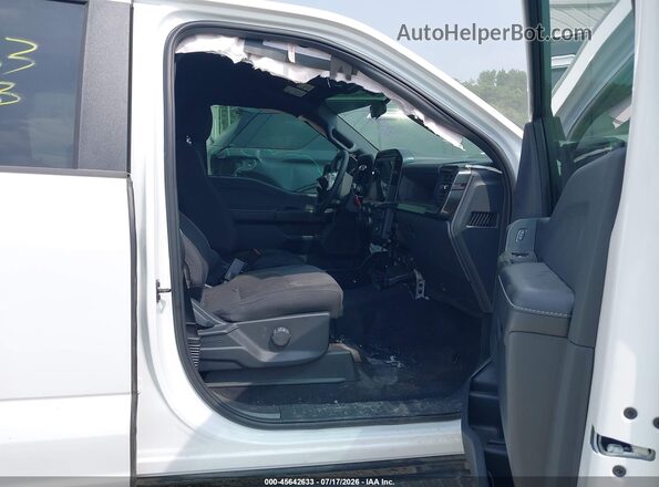 1FTEW2LPXSKD14688 2025 FORD F150 White Widok wnętrza z przodu