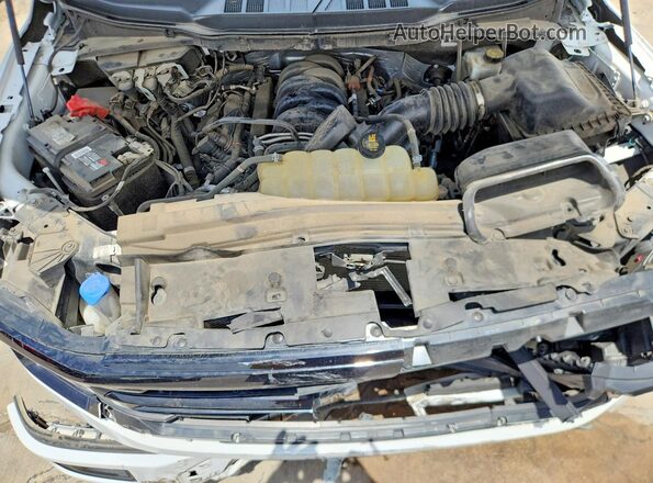 1FTEW3K5XRKD10320 2024 FORD F150 White Widok wnętrza z tyłu