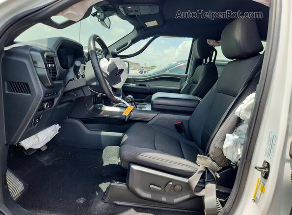 1FTEW3K5XRKD10320 2024 FORD F150 White Widok wnętrza z przodu