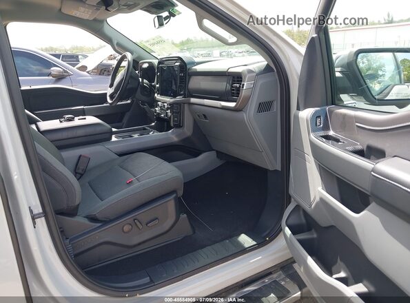 1FTEW3KP4RKD89842 2024 FORD F150 White Widok wnętrza z przodu