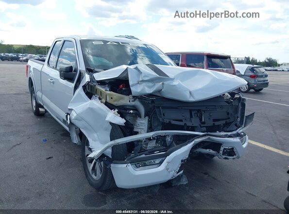 1FTEX1C51NKE25348 2022 FORD F150 Белый Вид спереди