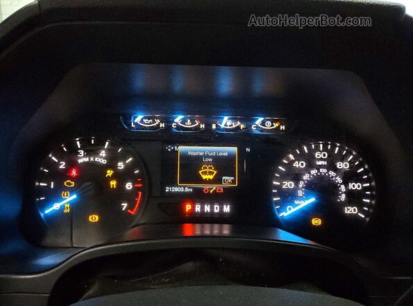 1FTEX1C52JKE97363 2018 FORD F150 Белый Вид щитка приборов