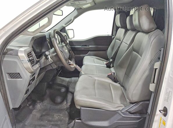 1FTEX1C58NKD52091 2022 FORD F150 Белый Вид салона спереди