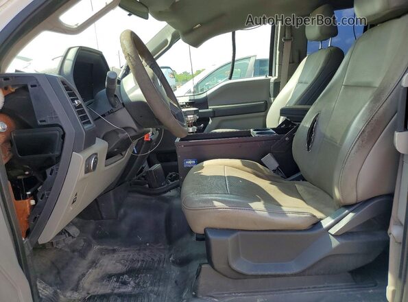 1FTEX1C5XJKC04356 2018 FORD F150 Белый Вид салона спереди