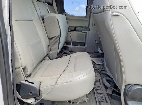 1FTEX1C5XJKC04356 2018 FORD F150 Белый Вид задних сидений