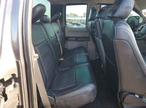 1FTEX1C80HFC56866 2017 FORD F150 Gray Widok tylnych siedzeń