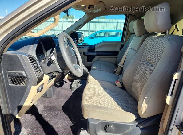 1FTEX1C82HKC80626 2017 FORD F150 Золотой Вид салона спереди