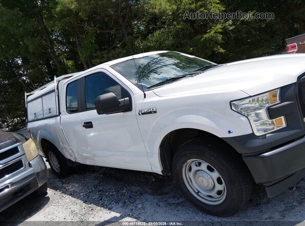 1FTEX1C83HFA60694 2017 FORD F150 White Rear interior view