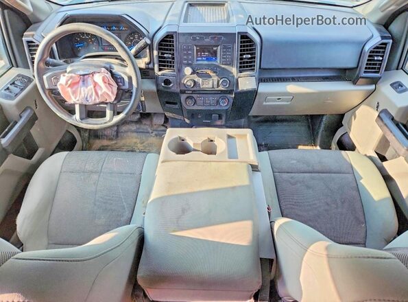1FTEX1C84HKD10130 2017 FORD F150 Gray Vista del salpicadero