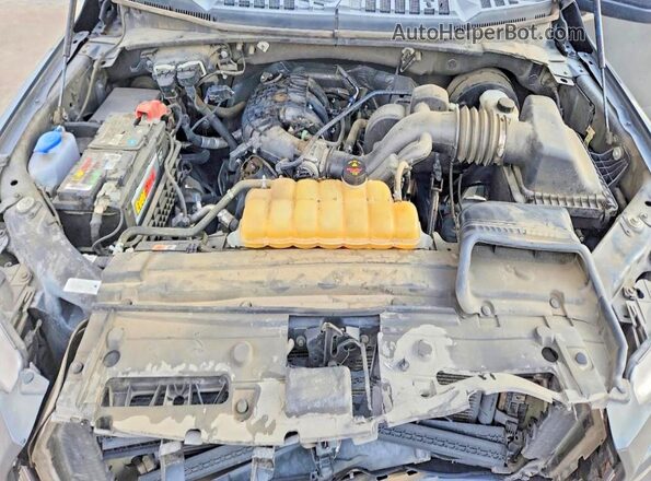 1FTEX1C84HKD10130 2017 FORD F150 Gray Vista interior trasera