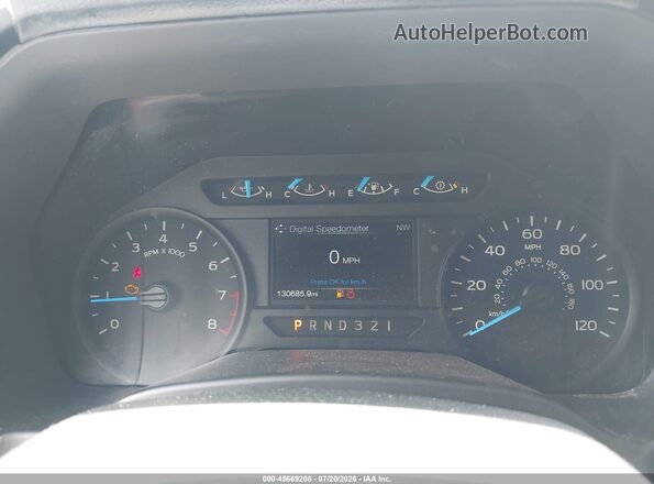 1FTEX1C87HFC83062 2017 FORD F150 Серебряный Вид задних сидений