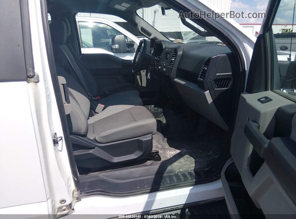 1FTEX1C87HKD49715 2017 FORD F150 White Widok wnętrza z przodu