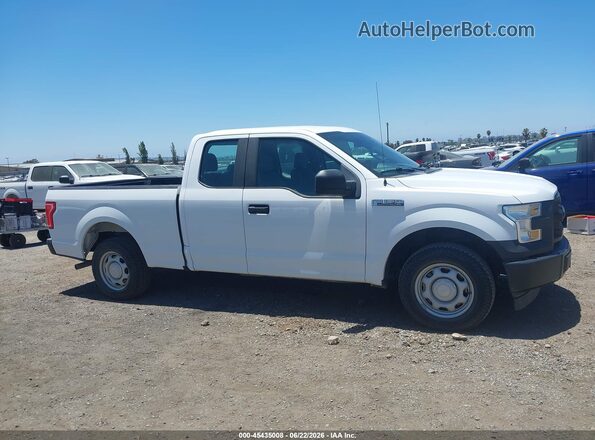 1FTEX1C87HKE26857 2017 FORD F150 White Вид задньої частини салону