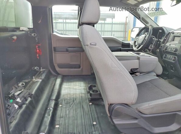 1FTEX1C89HKD20068 2017 FORD F150 White Rear seats view