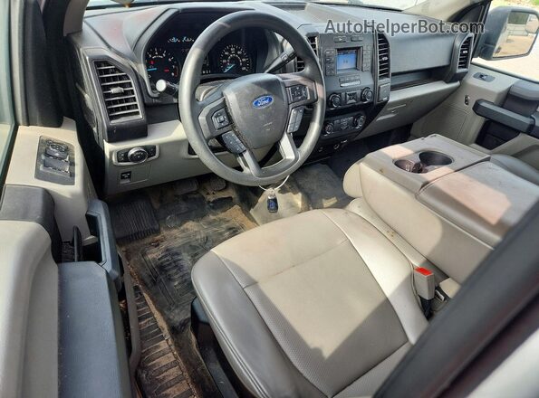 1FTEX1CB0KFA06479 2019 FORD F150 Silver Vista del salpicadero