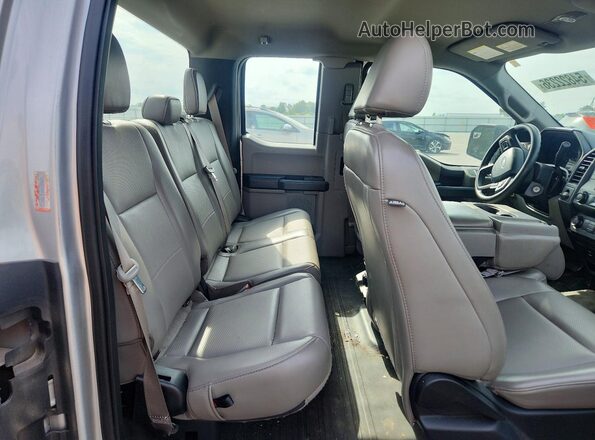 1FTEX1CB0KFA06479 2019 FORD F150 Silver Vista de los asientos traseros