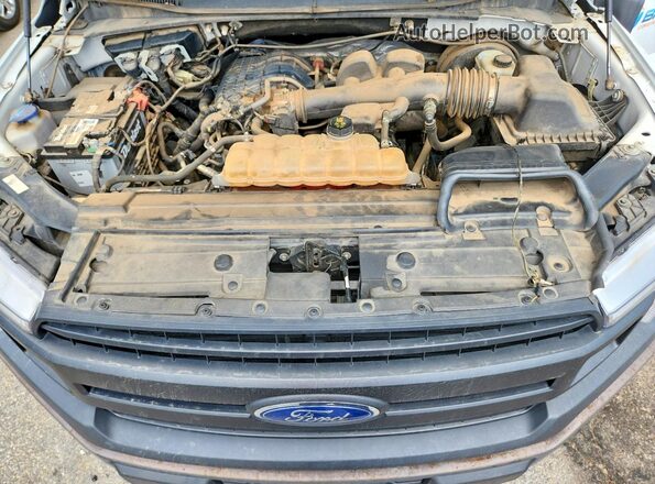 1FTEX1CB3JFA86469 2018 FORD F150 White Vista interior trasera