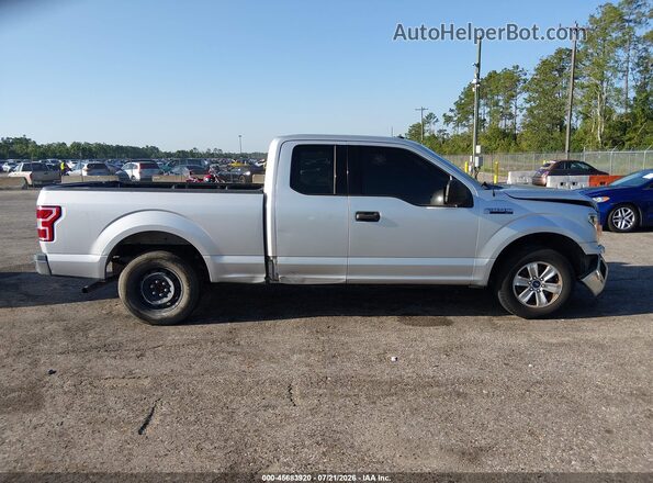 1FTEX1CB3JKG08735 2018 FORD F150 Silver Vista del cuadro de instrumentos