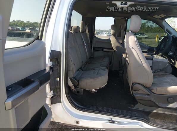 1FTEX1CB3JKG08735 2018 FORD F150 Silver Vista de la etiqueta del VIN