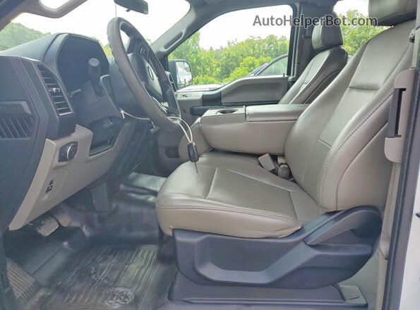 1FTEX1CB4LFA33332 2020 FORD F150 Белый Вид салона спереди