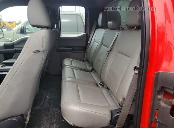 1FTEX1CF6GFD00415 2016 FORD F150 Red Vista de los asientos traseros