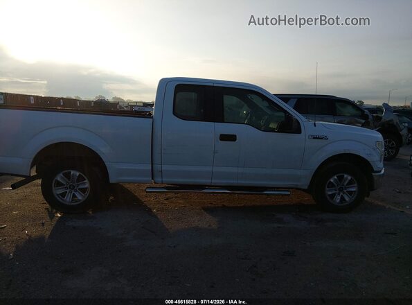 1FTEX1CP1GFA08423 2016 FORD F150 White Vista interior trasera