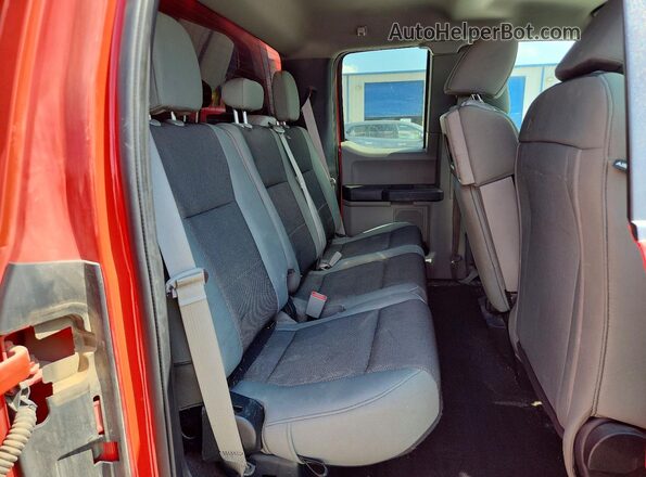 1FTEX1CP2KKD07645 2019 FORD F150 Red Rear seats view