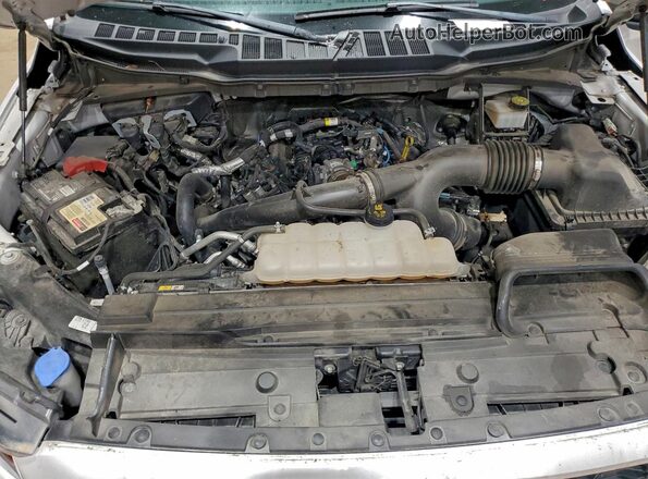 1FTEX1CP6PKF65982 2023 FORD F150 White Widok wnętrza z tyłu