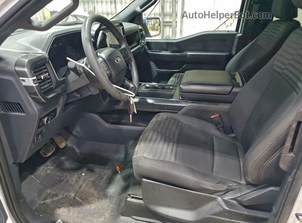 1FTEX1CP6PKF65982 2023 FORD F150 White Widok wnętrza z przodu