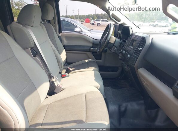 1FTEX1CP7GFC27001 2016 FORD F150 Black Widok wnętrza z przodu