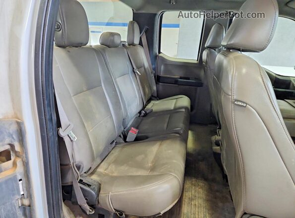 1FTEX1CP7KKC08075 2019 FORD F150 Белый Вид задних сидений