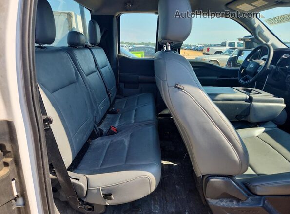 1FTEX1CPXMKE12257 2021 FORD F150 White Widok tylnych siedzeń