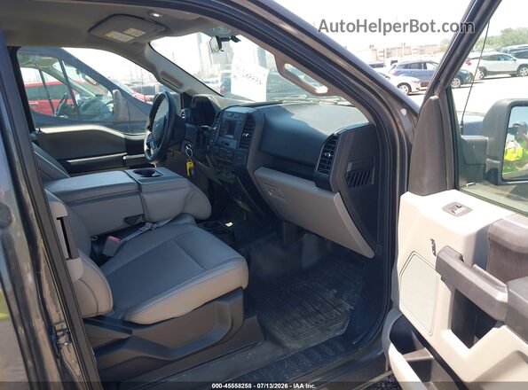1FTEX1E50JKE67646 2018 FORD F150 Серый Вид салона спереди