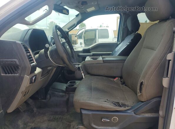 1FTEX1E84GKF13269 2016 FORD F150 White Front interior view