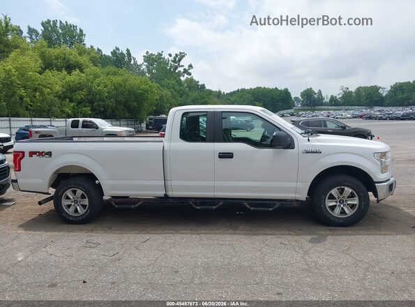 1FTEX1EF1HKD87694 2017 FORD F150 White Вид задньої частини салону