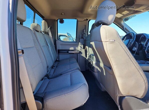 1FTEX1EF5GKE81124 2016 FORD F150 White Widok tylnych siedzeń