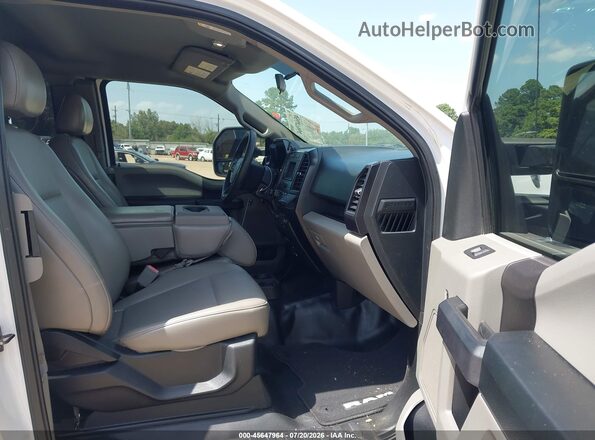 1FTEX1EP0JKF21187 2018 FORD F150 White წინა სალონის ხედი