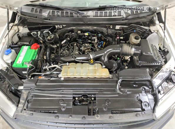 1FTEX1EP0KKE83283 2019 FORD F150 White Widok wnętrza z tyłu