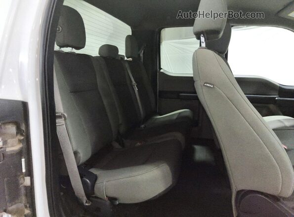 1FTEX1EP0KKE83283 2019 FORD F150 White Widok tylnych siedzeń