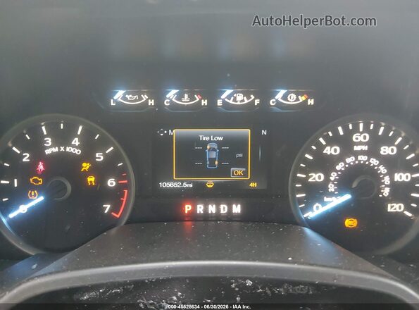 1FTEX1EP1JFA53382 2018 FORD F150 Silver Vista de los asientos traseros