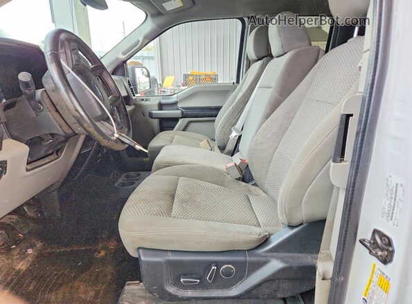 1FTEX1EP1JFB10969 2018 FORD F150 White Вид салону спереду