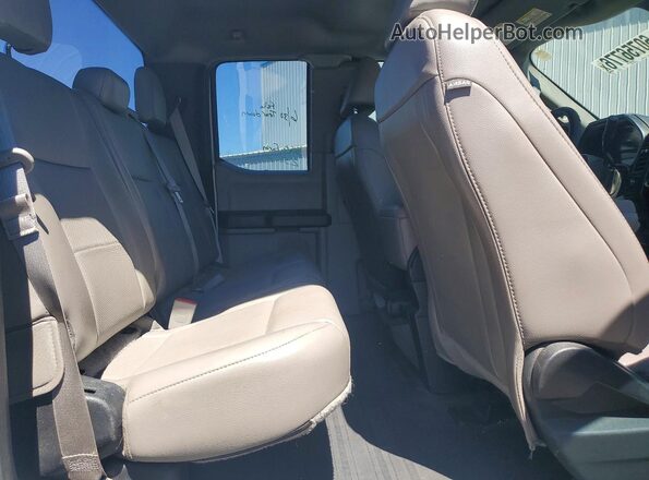 1FTEX1EP4JKD60567 2018 FORD F150 Белый Вид задних сидений