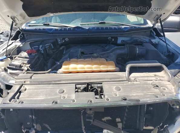 1FTEX1EP4JKD60567 2018 FORD F150 Белый Вид задней части салона