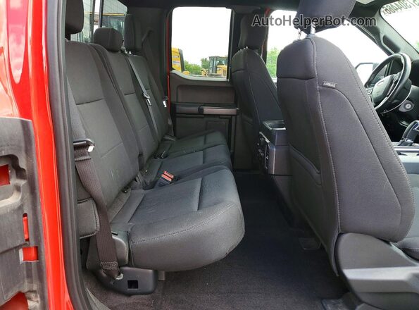 1FTEX1EP7JFE75107 2018 FORD F150 Red Вид задніх сидінь
