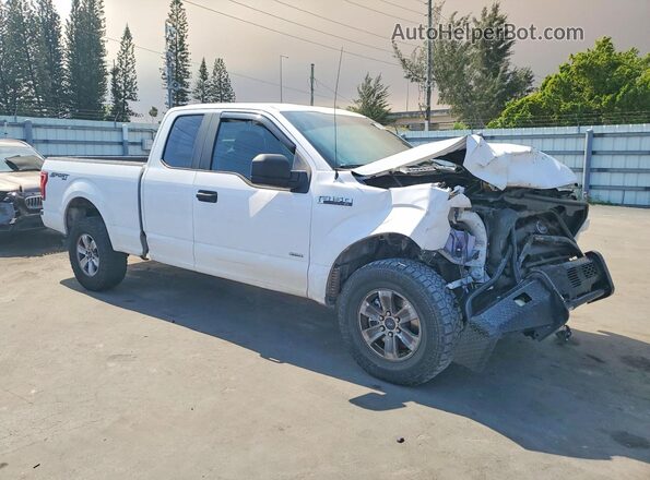 1FTEX1EP8HKC10486 2017 FORD F150 White Передня права чверть