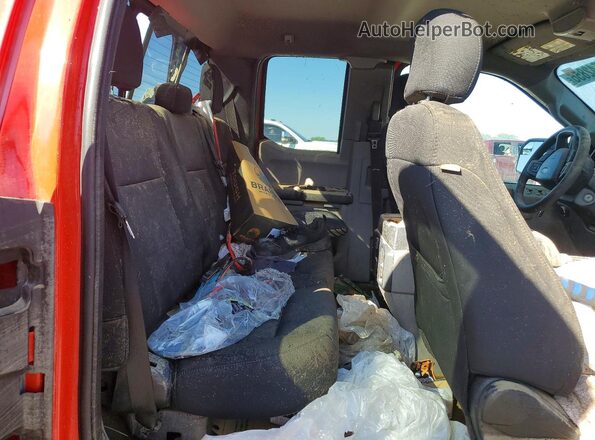 1FTEX1EP8HKE32235 2017 FORD F150 Red Widok tylnych siedzeń