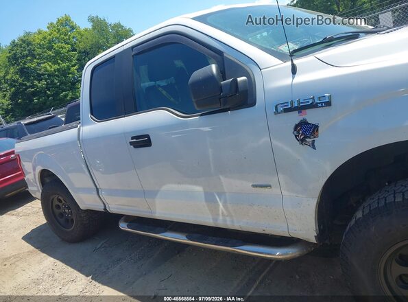 1FTEX1EP9HFA17711 2017 FORD F150 Белый Вид задней части салона