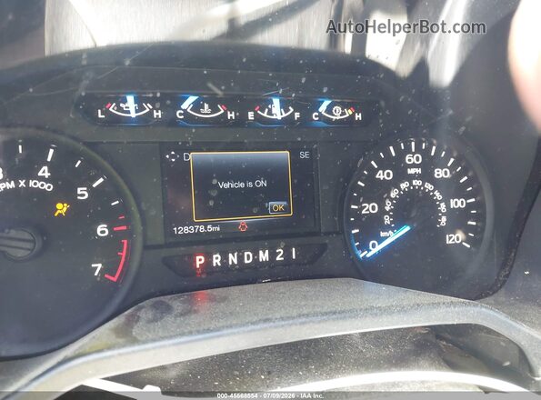 1FTEX1EP9HFA17711 2017 FORD F150 Белый Вид задних сидений