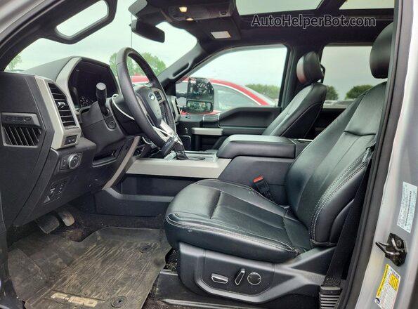 1FTFW1E18JFE25237 2018 FORD F150 Silver Vista interior delantera